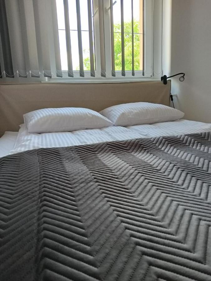 Apartamenty Oswiecim Klimatyzacja Air-Conditioned Екстериор снимка
