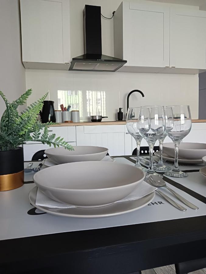 Apartamenty Oswiecim Klimatyzacja Air-Conditioned Екстериор снимка